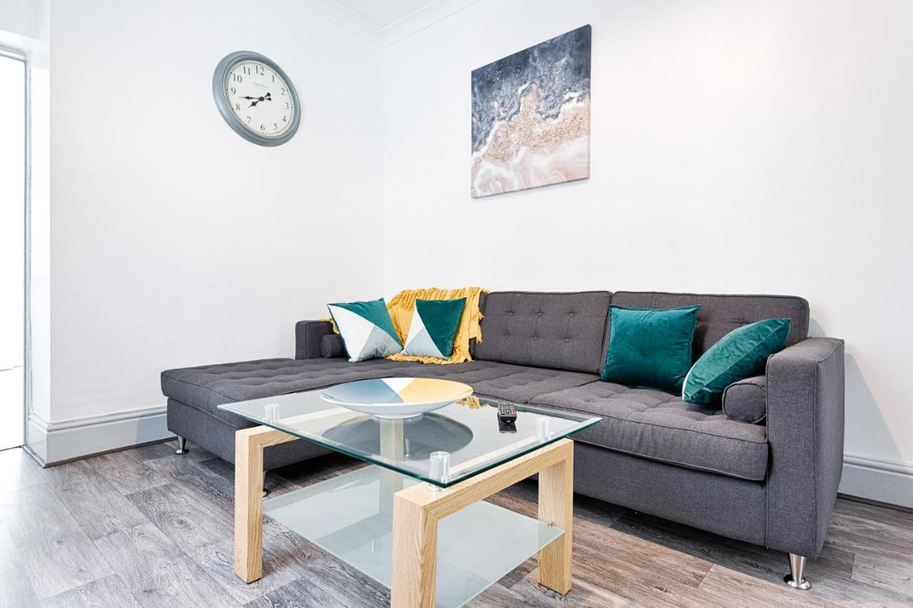 Walk To Swansea Stadium, 3 Rooms, Smart Tv'S Bagian luar foto
