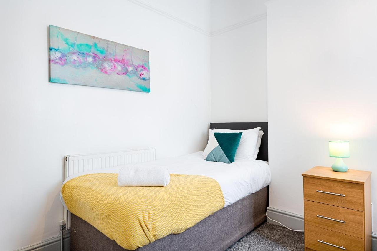 Walk To Swansea Stadium, 3 Rooms, Smart Tv'S Bagian luar foto