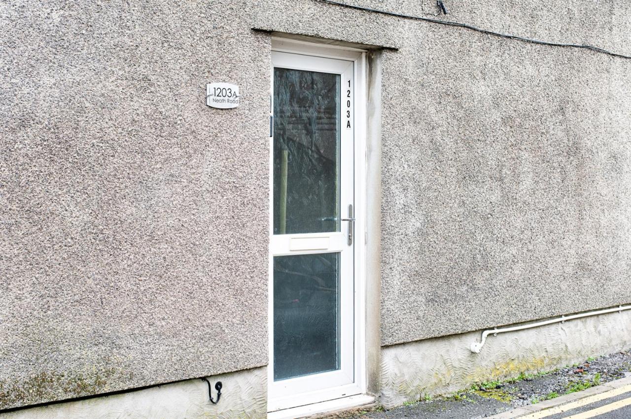 Walk To Swansea Stadium, 3 Rooms, Smart Tv'S Bagian luar foto