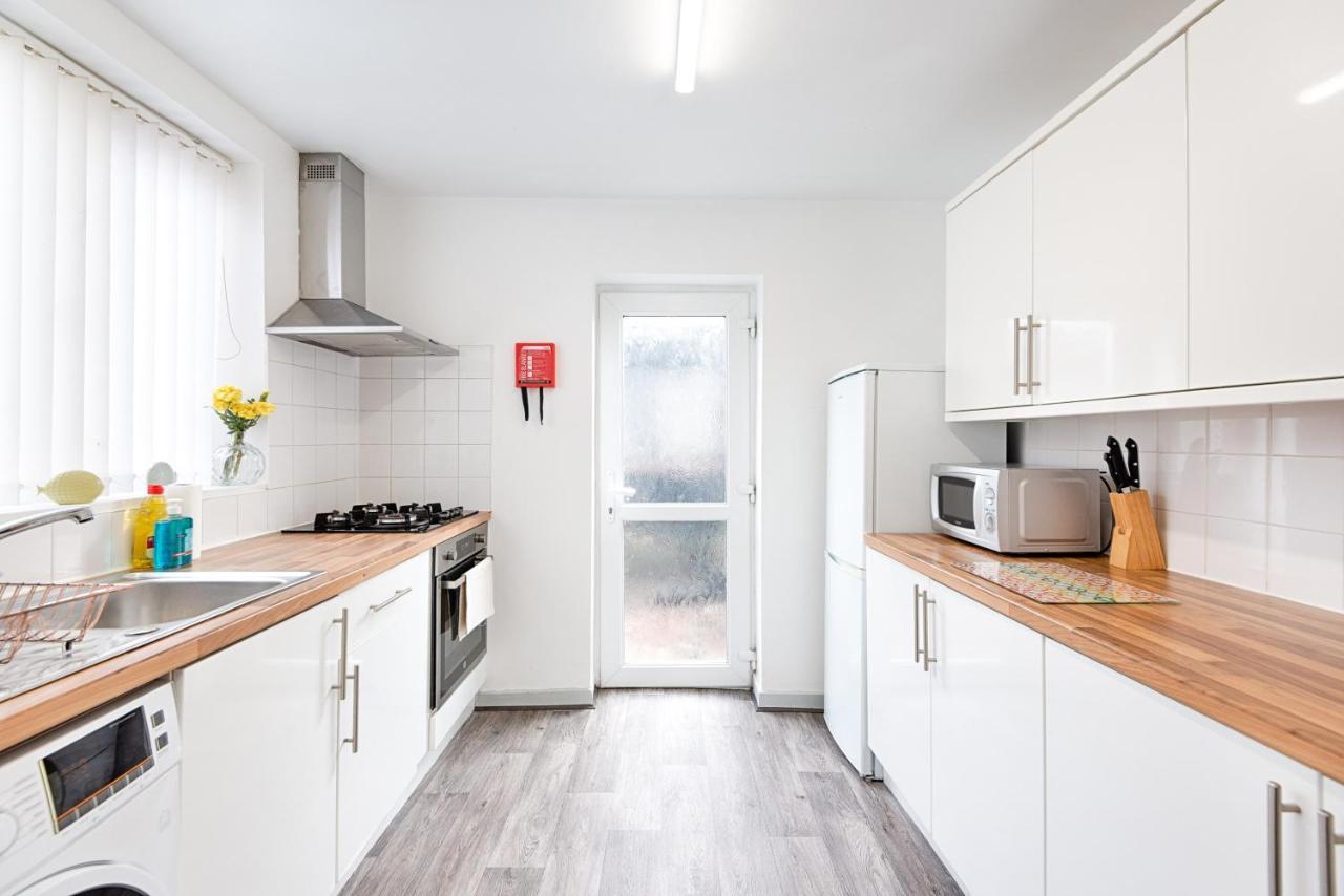 Walk To Swansea Stadium, 3 Rooms, Smart Tv'S Bagian luar foto